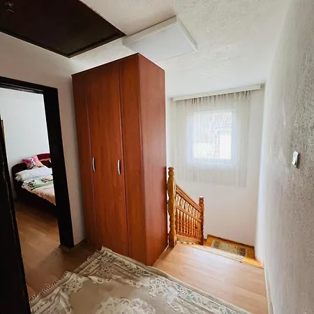 Lukare 1 * ノヴィ・パザル